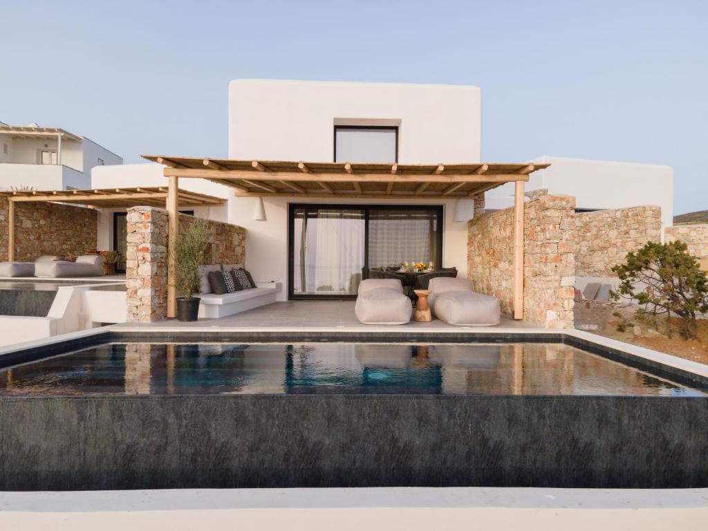 Phoenicia Naxos photo 1
