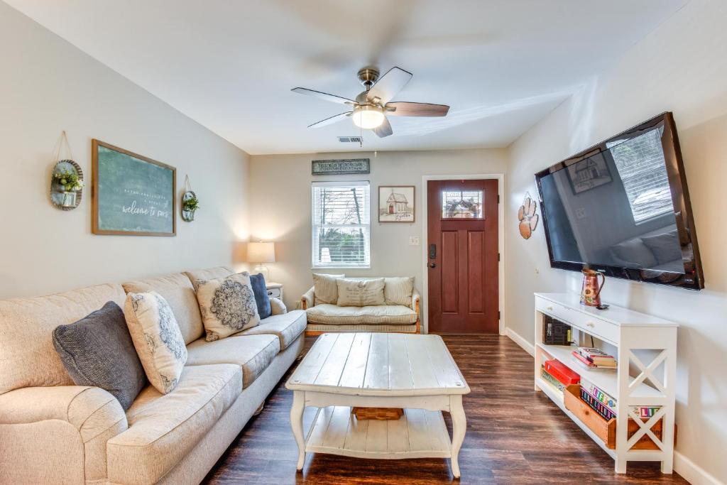Dog-Friendly Clemson Cottage Less Than 1 Mi to University! photo 3