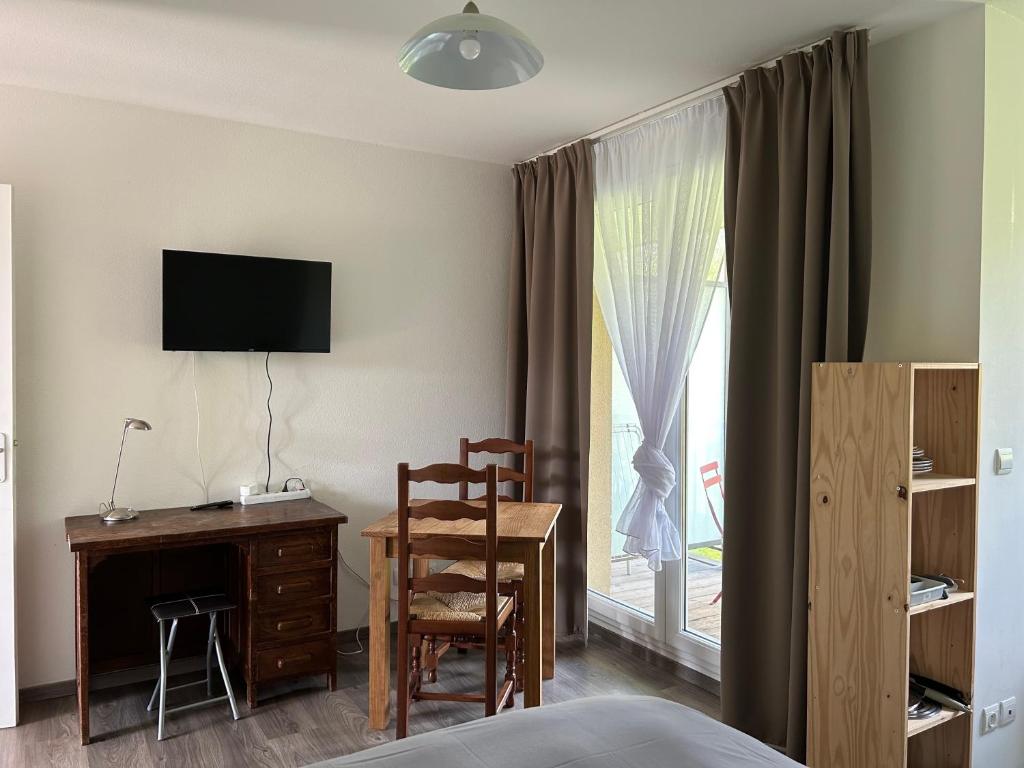 Appartement normandie avec piscine et jardin photo 3