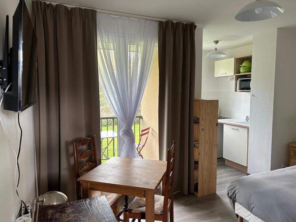 Appartement normandie avec piscine et jardin photo 2