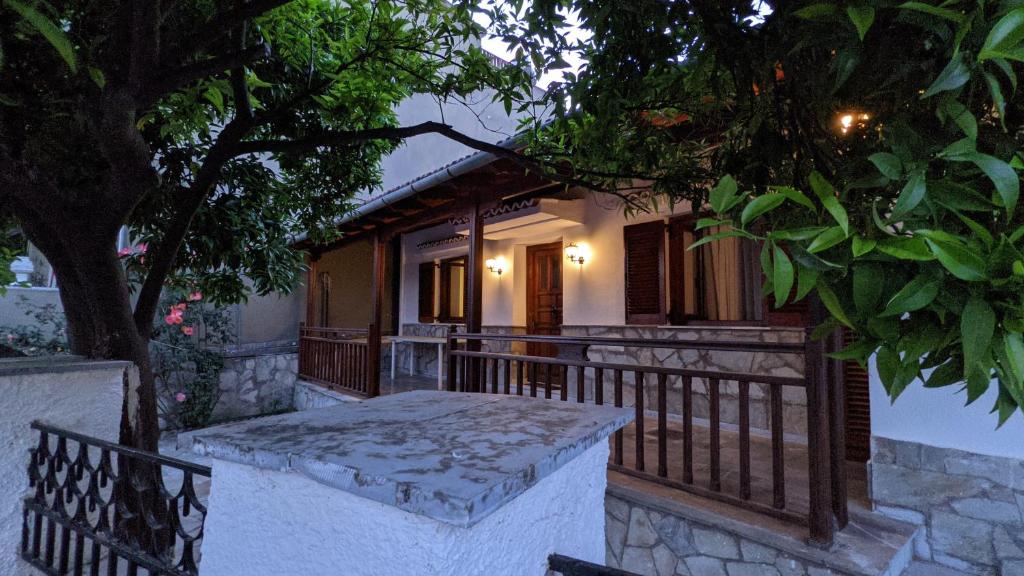 YRIDA HOME in Pelion 1 photo 1