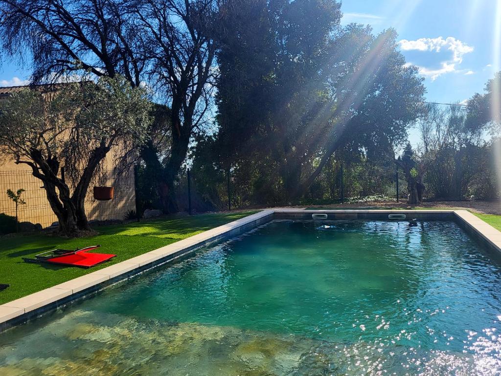 Villa de 3 chambres avec piscine privee jardin clos et wifi a Aubignan photo 1
