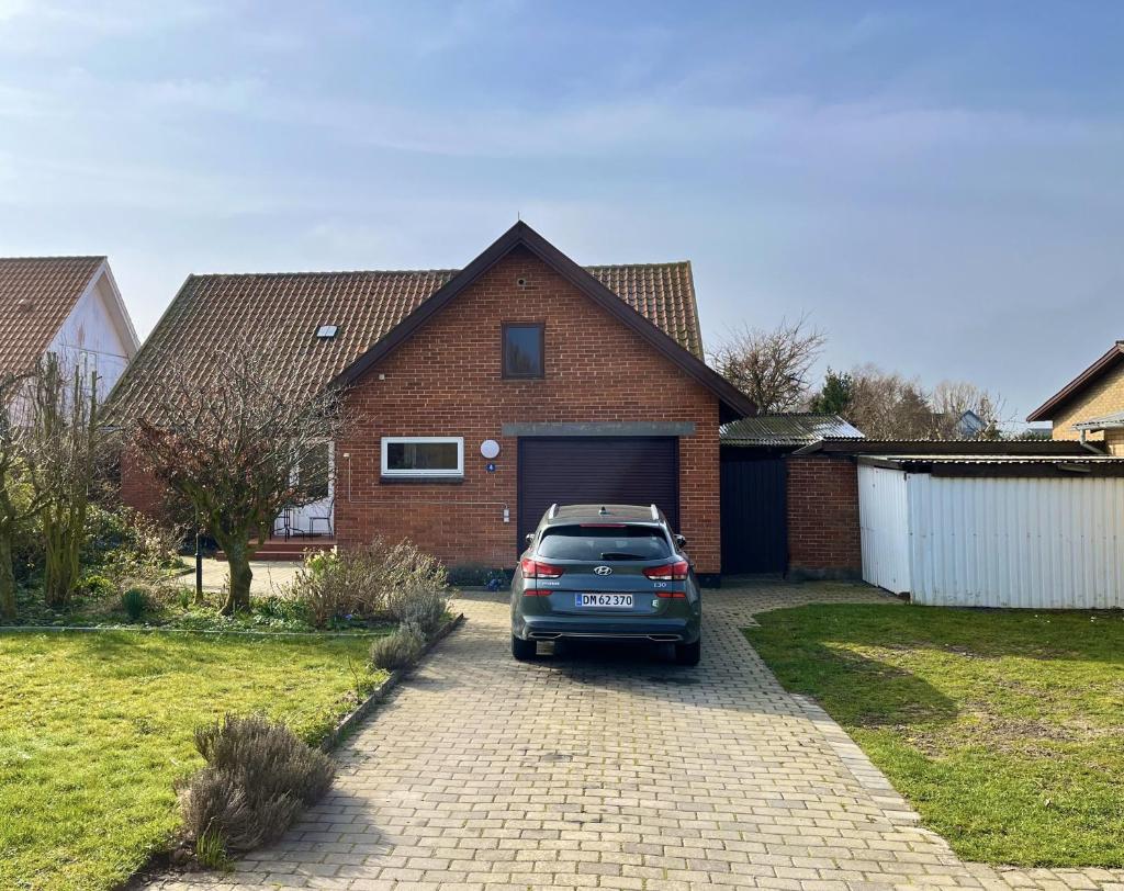 Stunning 130sqm Villa only 5 min by car from sandy beaches