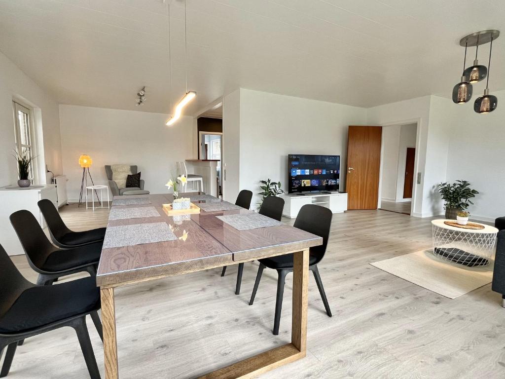 Stunning 130sqm Villa only 5 min by car from sandy beaches photo 3