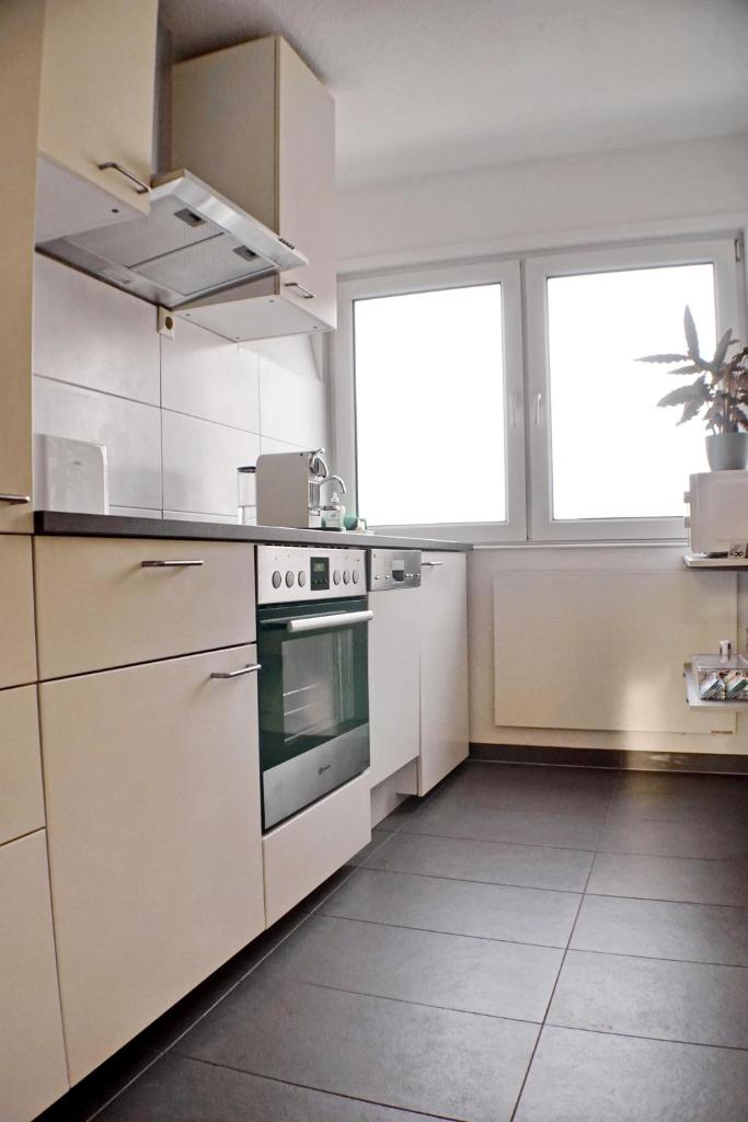 Modernes, zentrales Apartment in Troisdorf, Region Köln Bonn, maximal für 4 Personen, Parkplatz & Netflix inklusive photo 3