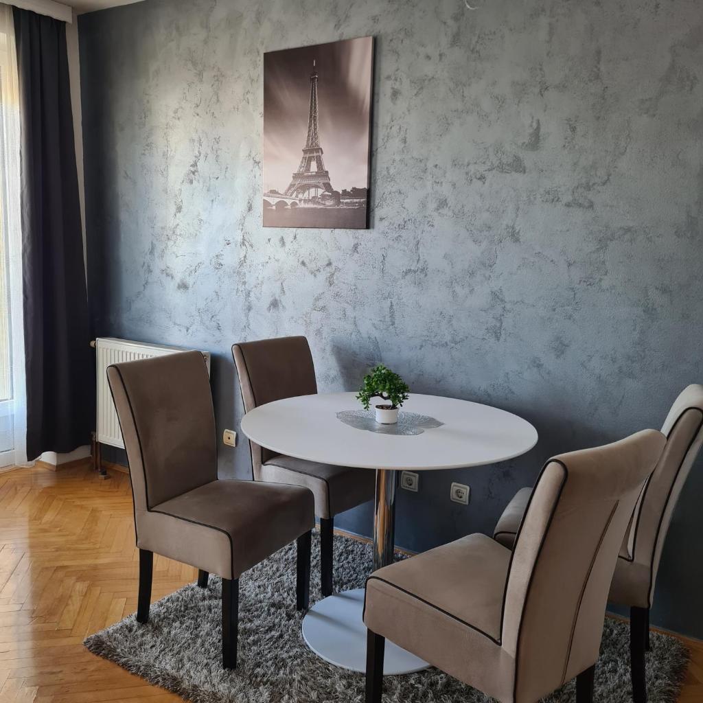 Stan na dan Brčko centar photo 4