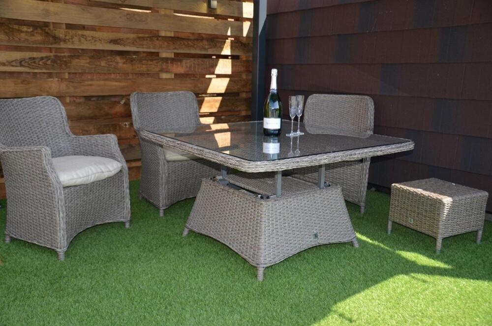 Pabell Pren Glamping - by Aberporth Beach Holidays photo 3