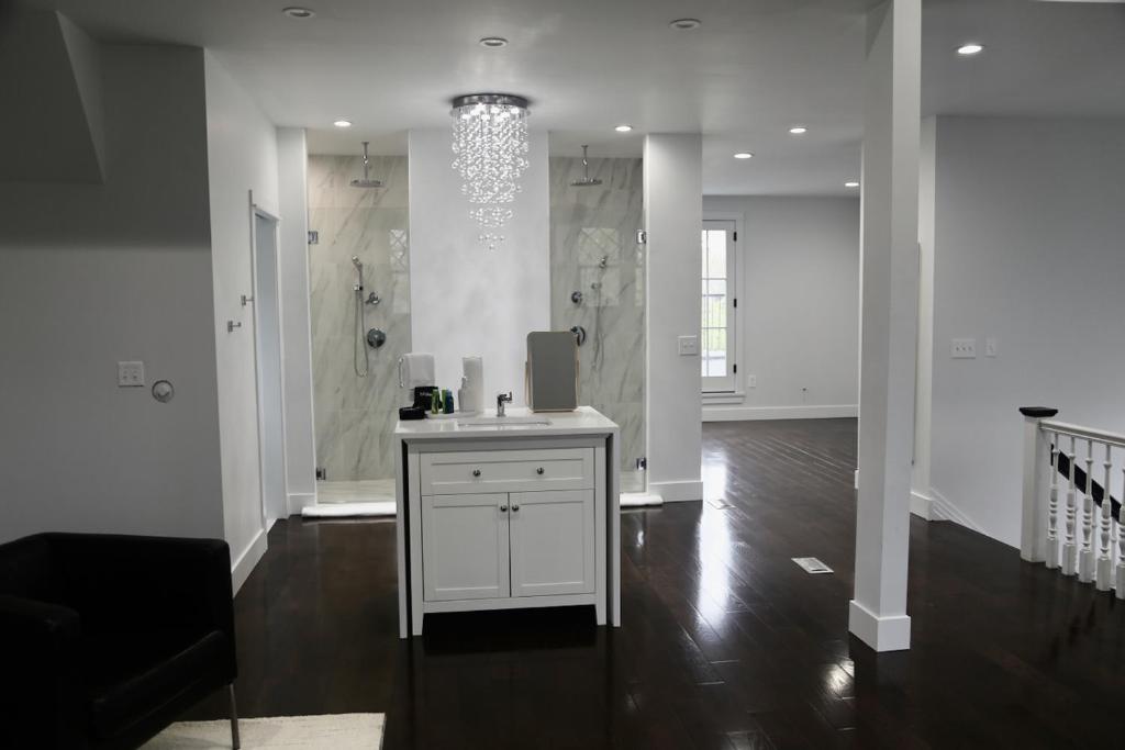 CWE Luxury La Maison Modern photo 2