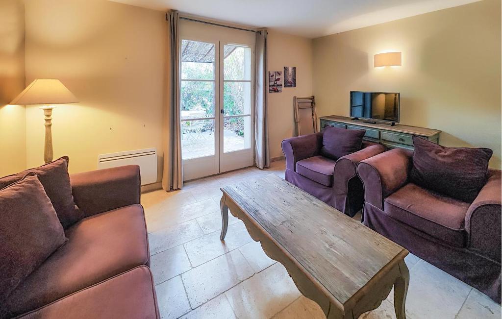 Nice Home In Saint-laurent-de-la-cabrerisse With Wifi photo 2