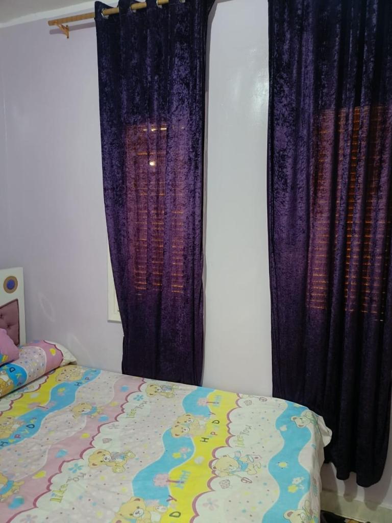 شقه مفروشه فرش فندقي بمدينه العبور الحي الراقي فيو حديقه photo 2