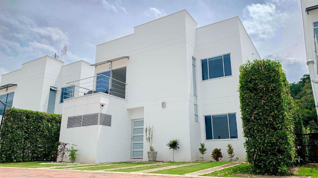 Condo Apulo - Hermosa casa - Jacuzzi y Piscina privados - WiFi photo 1