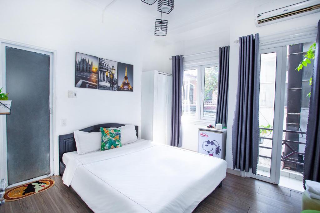 Green zone hotel