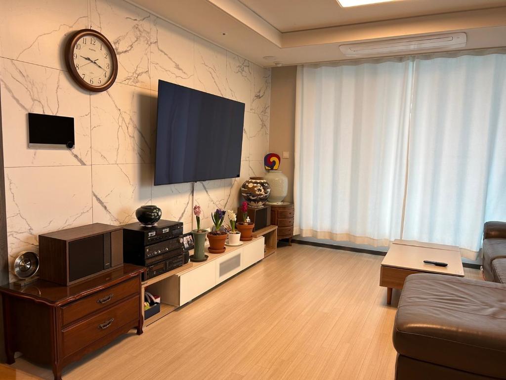 Byeollae Station ipark Suite photo 1