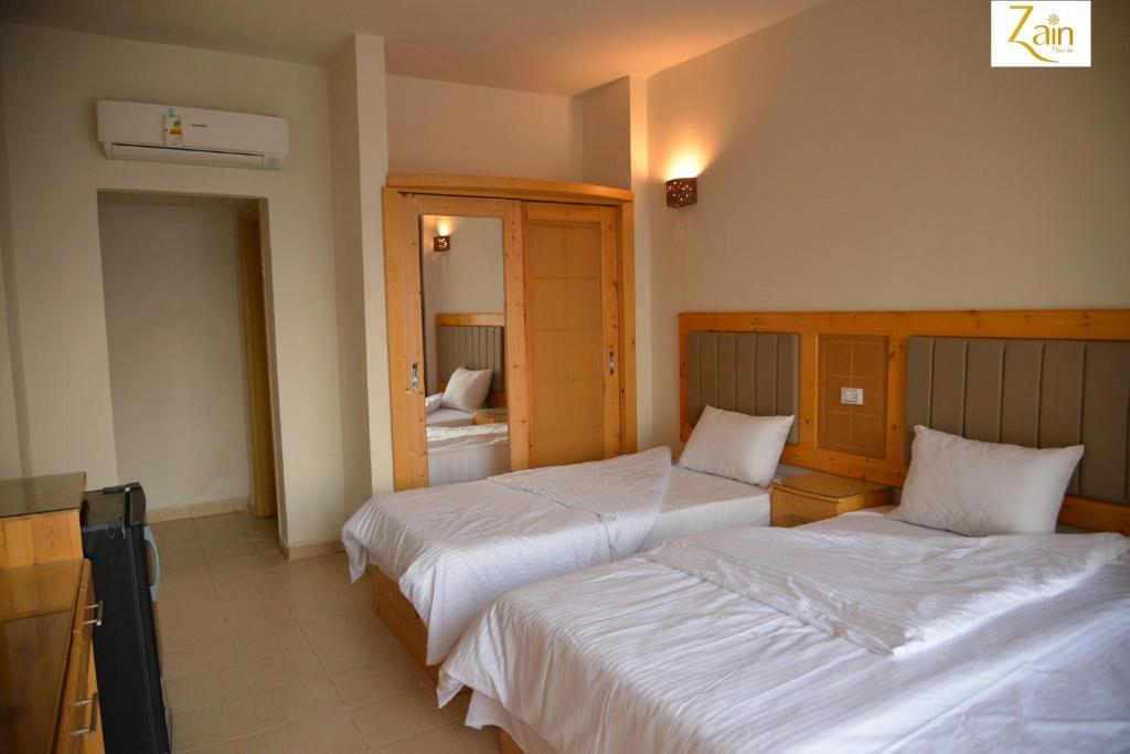 Zain Dive Inn photo 4
