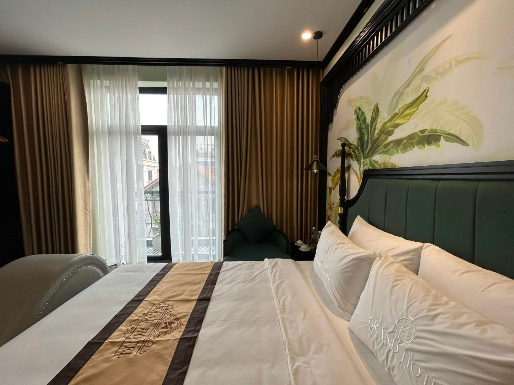 Grand Hotel - LK27/46 P. Trịnh Văn Bô - by Bay Luxury