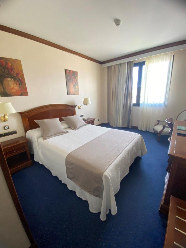 Hotel Villa De Almazan photo 1