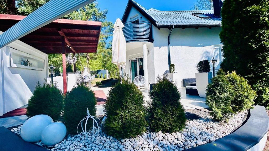 Ferienhaus in Gmina Człuchw mit Grill, Terrasse und Garten photo 3