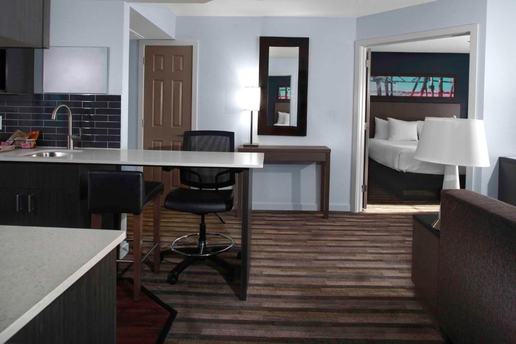 Hyatt House Sterling/Dulles Airport North photo 3