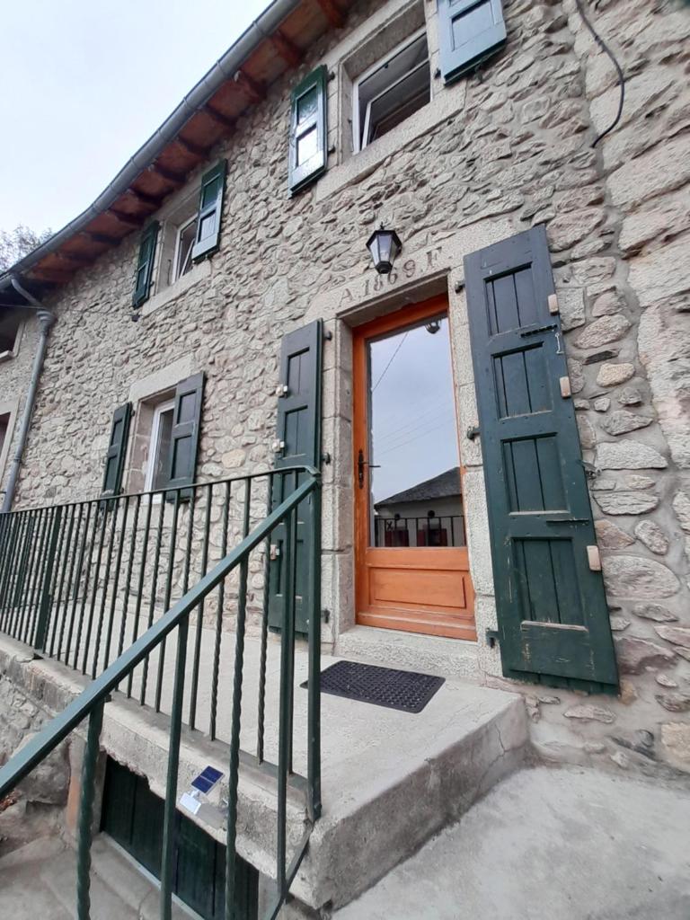 Maison familiale de village à Angoustrine photo 1