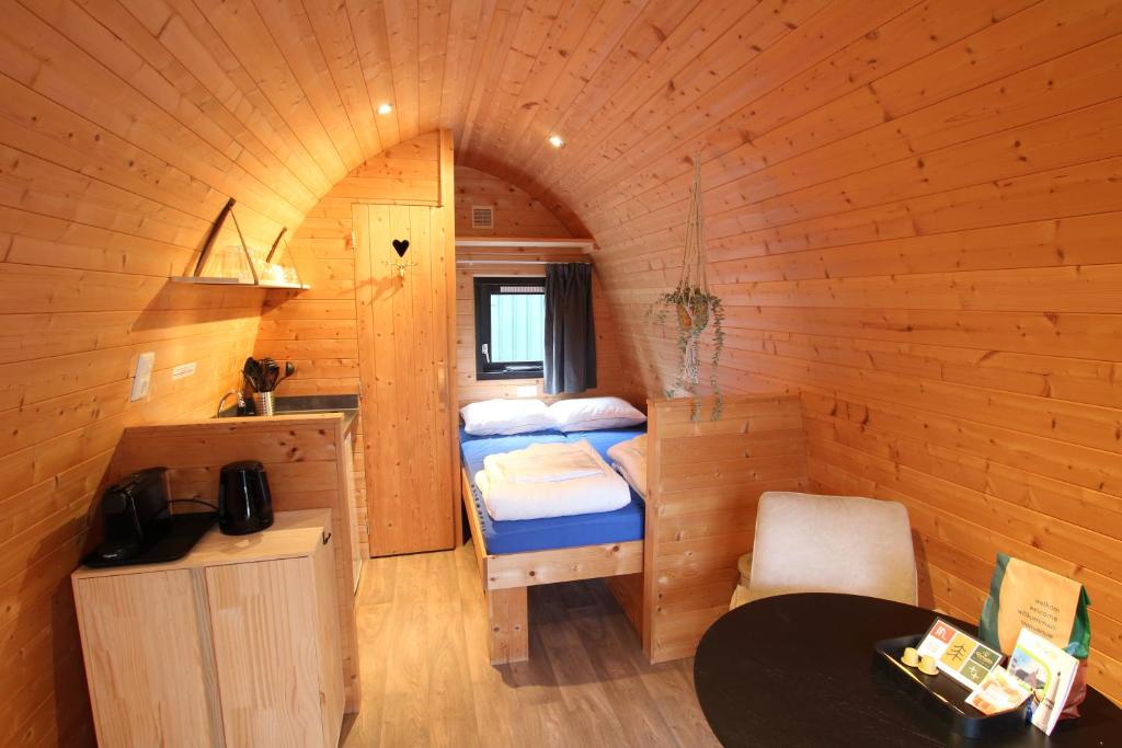 Wood Cabin 2 personen photo 4