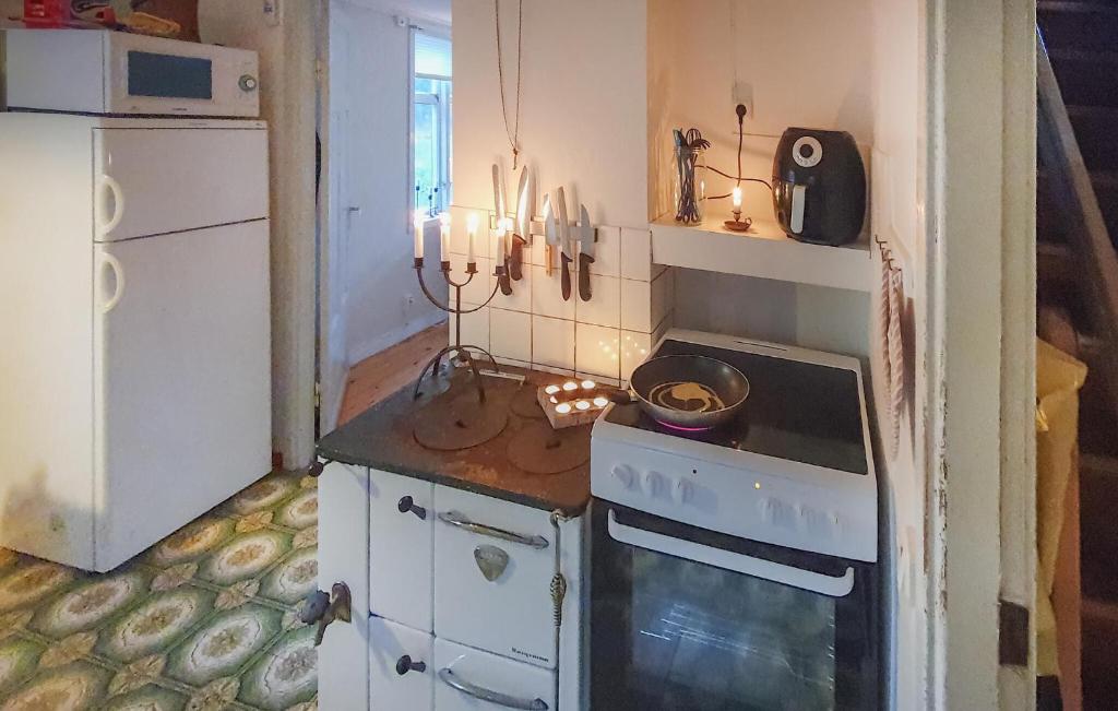 3 Bedroom Cozy Home In Slite photo 3