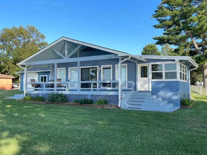 Lakeside Home w/ Private Dock & Covered Garage