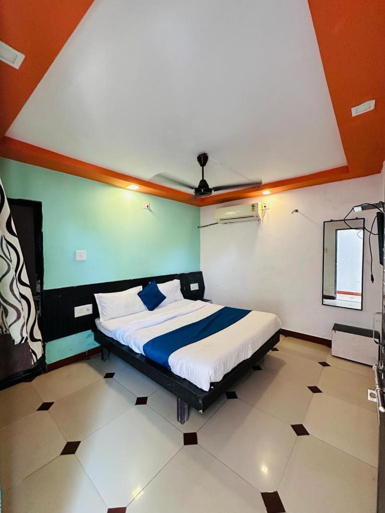 HOTEL SHREE DWARKA