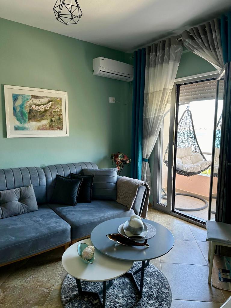 Beach front apartment photo 2