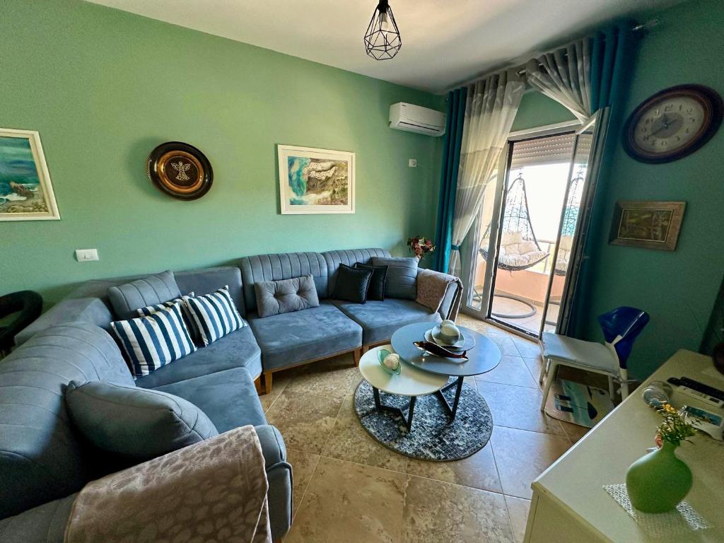 Beach front apartment photo 4