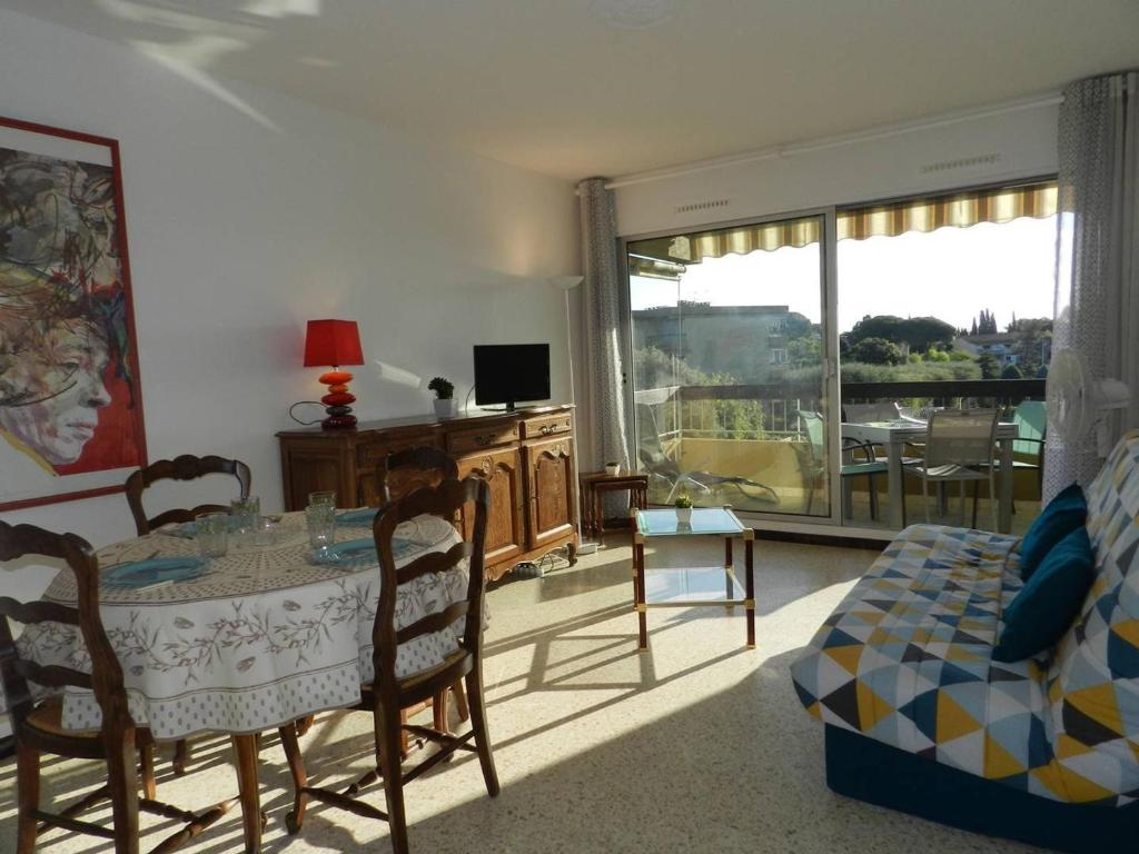 Appartement Bormes-les-Mimosas, 2 pièces, 4 personnes - FR-1-251-796 photo 1