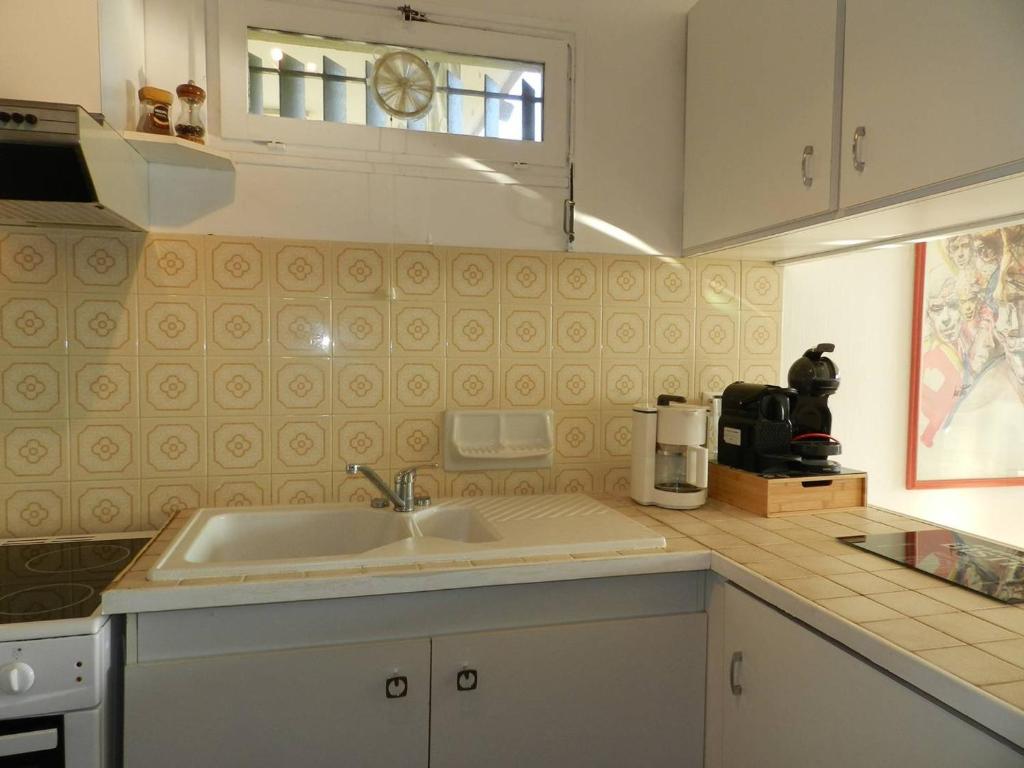 Appartement Bormes-les-Mimosas, 2 pièces, 4 personnes - FR-1-251-796 photo 3