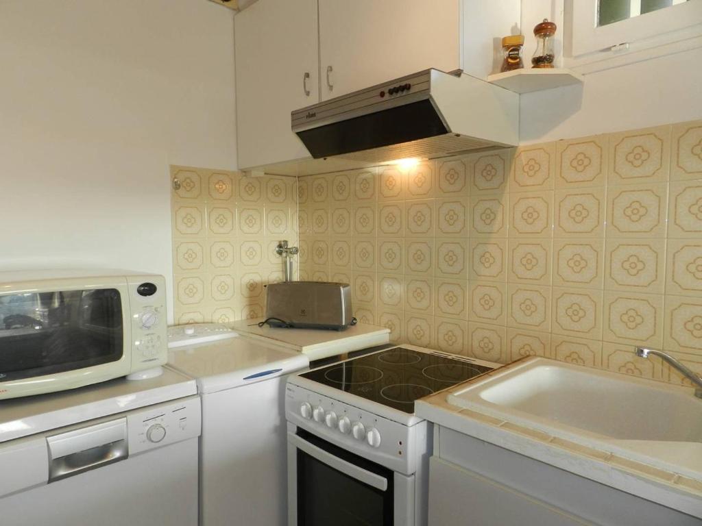 Appartement Bormes-les-Mimosas, 2 pièces, 4 personnes - FR-1-251-796 photo 4