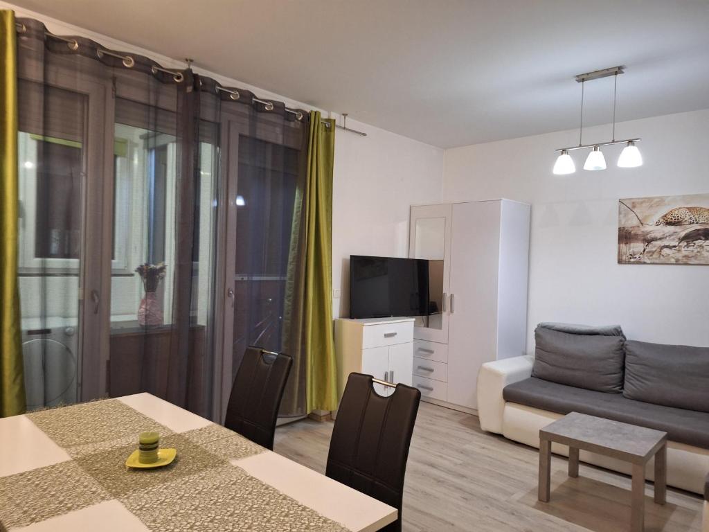 LONA flat photo 3