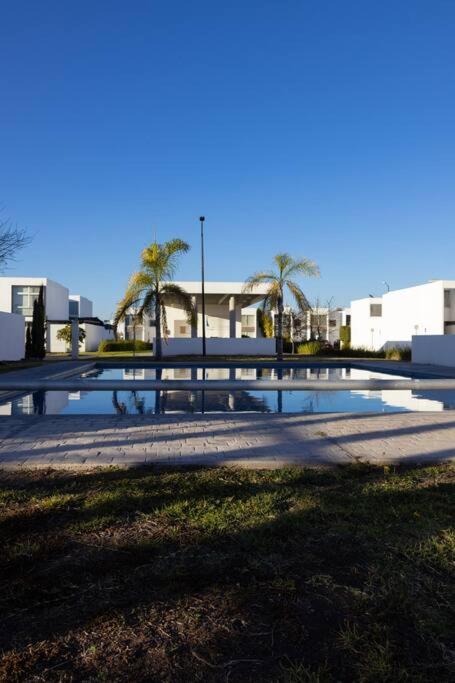 Hermosa casa espaciosa y cómoda. Alberca en fracc. photo 4