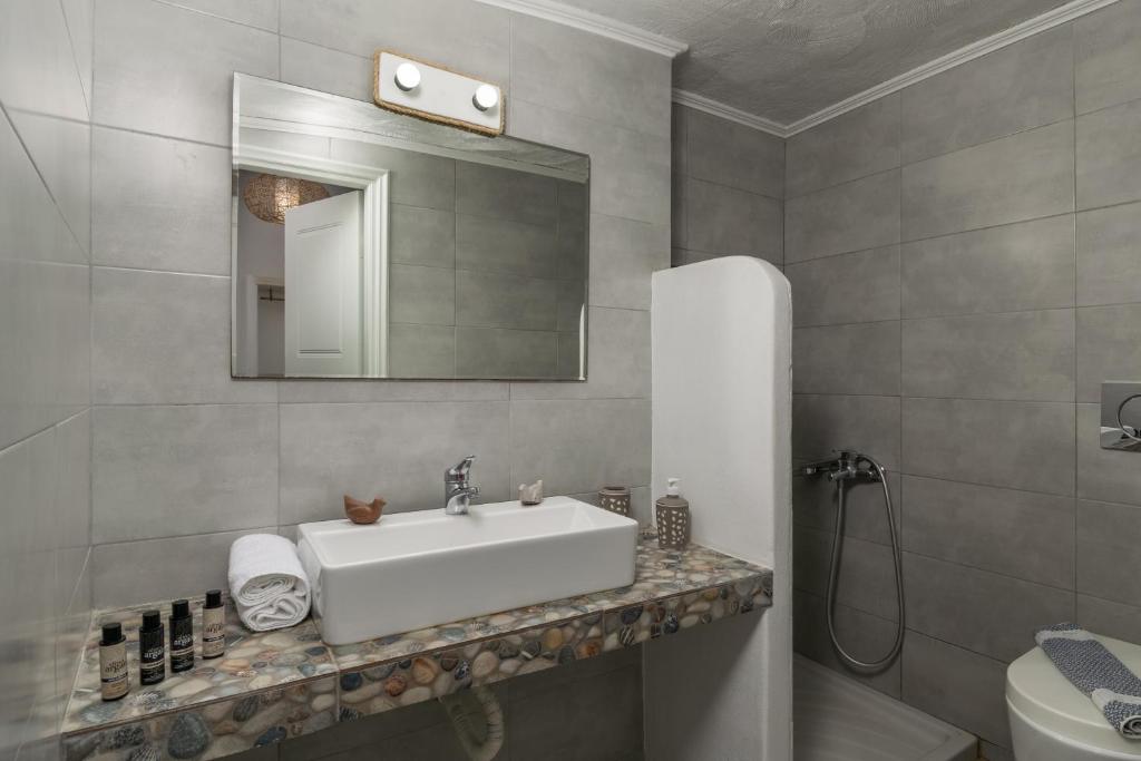 FANI DREAM SUITE 2 & 3 ( by Vilos Suites) photo 2