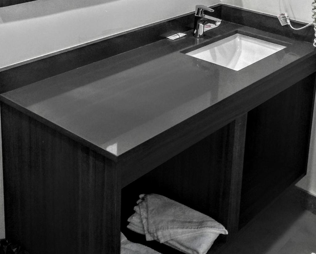Jewel City Inn photo 3