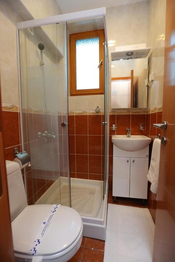 Garni Hotel Vila Drina - Tap to explore photos