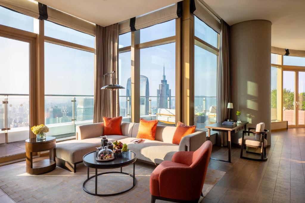 Jumeirah Guangzhou Room Type - Suite (Pearl)