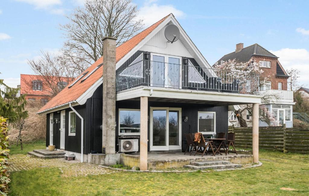 Amazing Home In Faxe Ladeplads With 3 Bedrooms