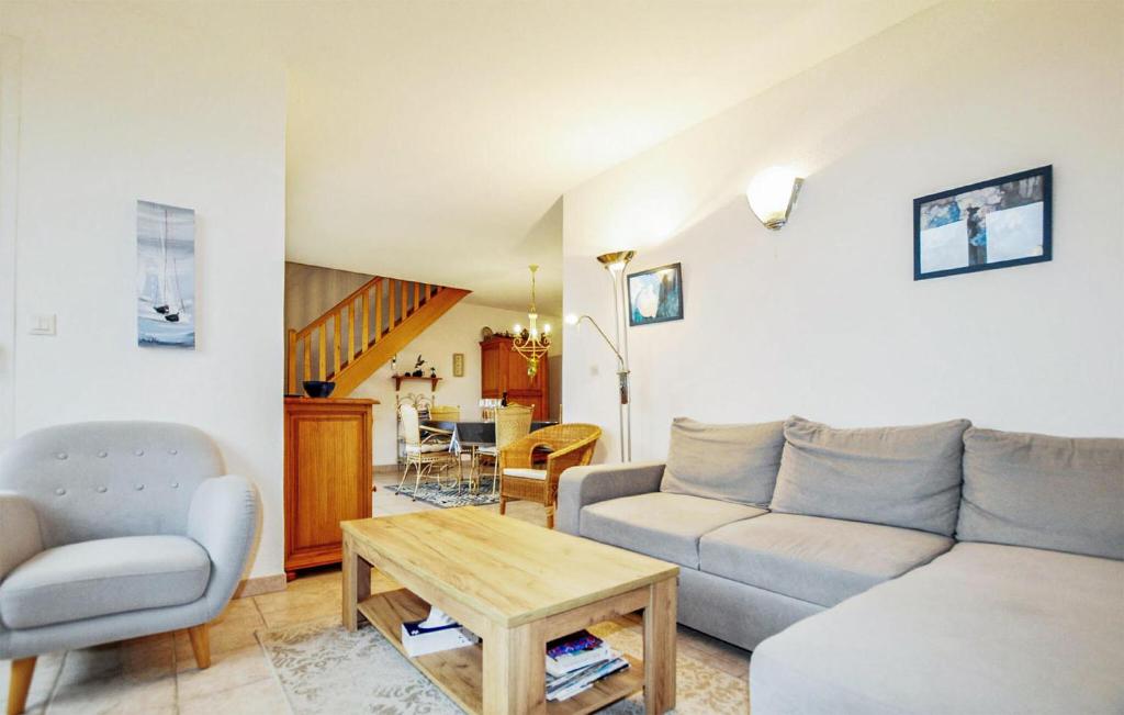 Lovely Home In Saint Pierre La Mer With House Sea View photo 2