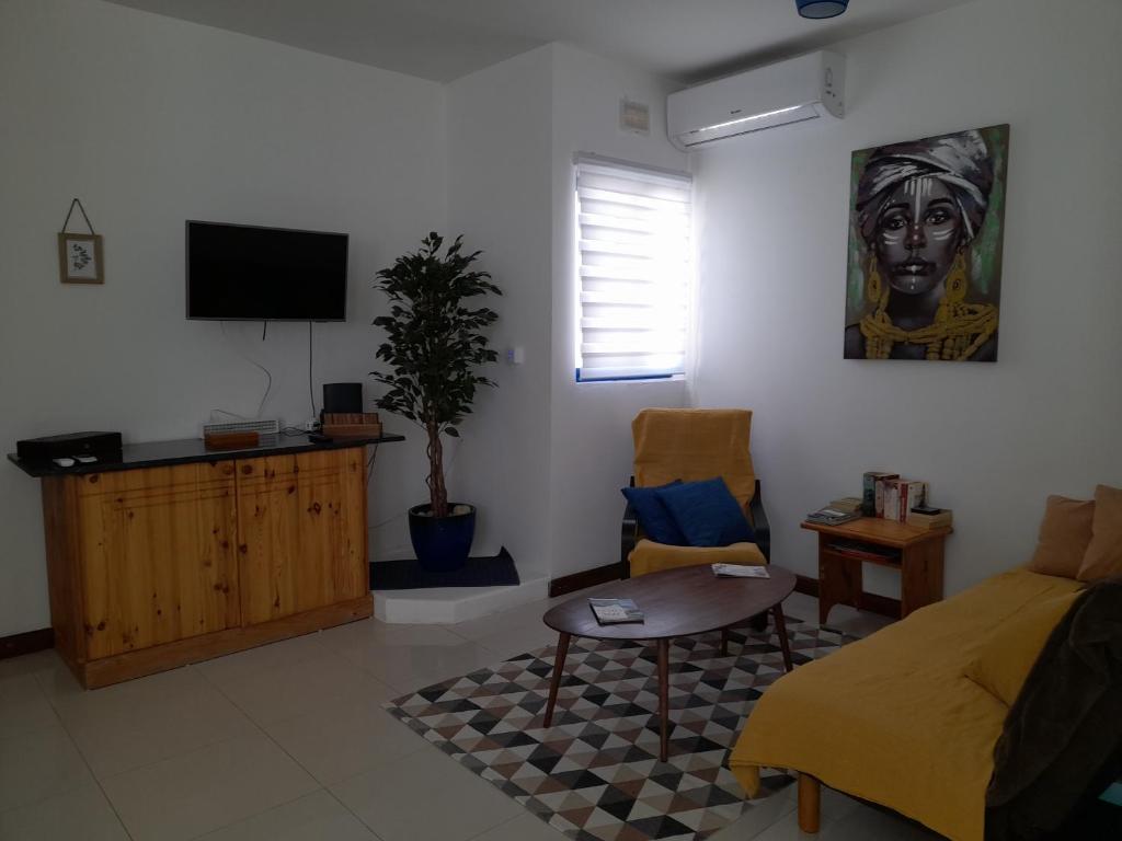 East Breeze Penthouse photo 4