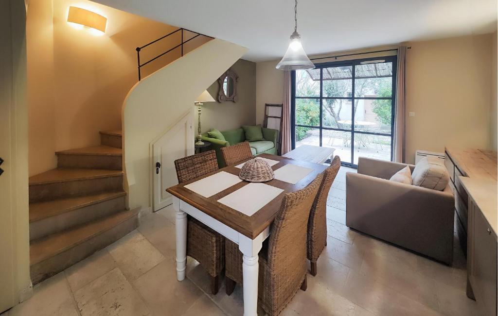 Stunning Home In Saint-laurent-de-la-cabrerisse With Kitchen photo 4