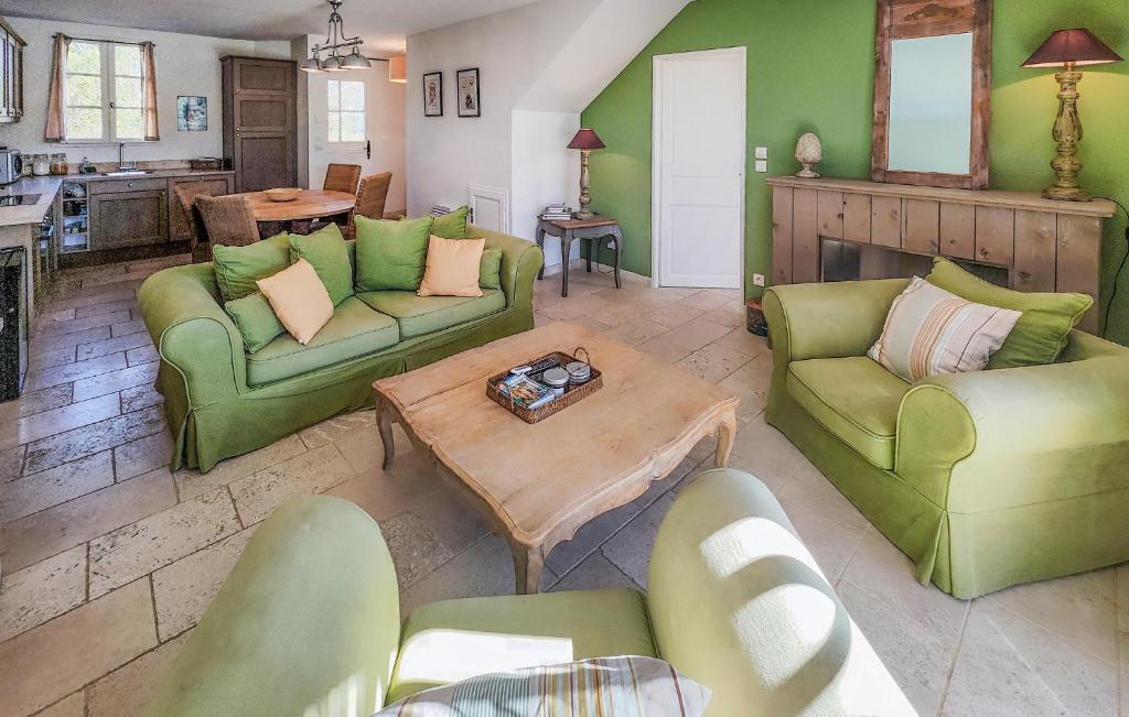Beautiful Home In Saint-laurent-de-la-ca With Wifi photo 3