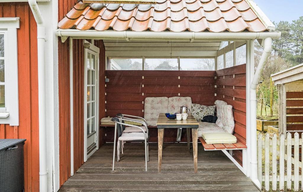 3 Bedroom Stunning Home In Liseleje photo 1