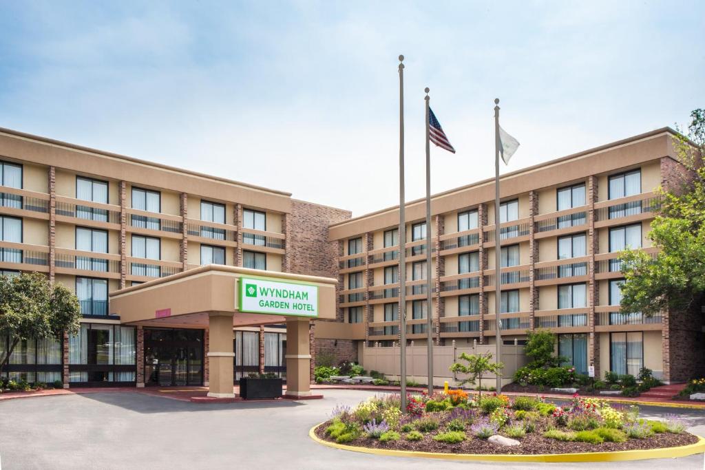 Wyndham Garden Schaumburg Chicago Northwest image