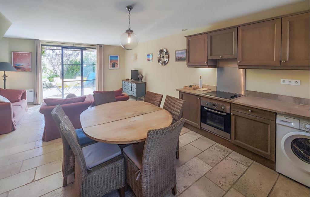 2 Bedroom Amazing Home In Saint-laurent-de-la-cabrerisse photo 3