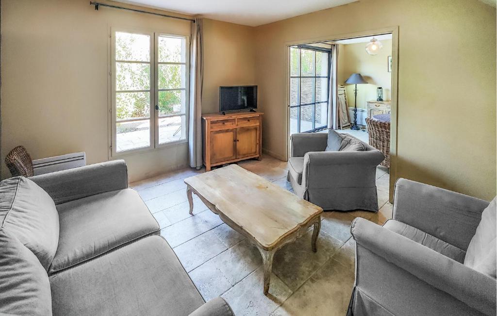 Gorgeous Home In Saint-laurent-de-la-cabrerisse With Wifi photo 3