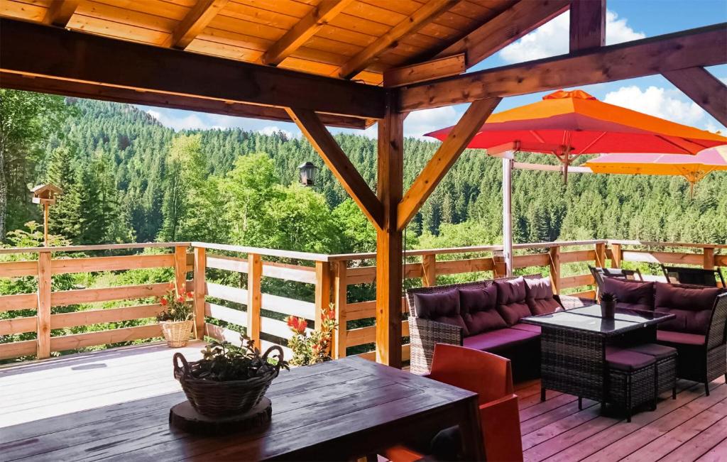 Nice Home In Grardmer With Wifi