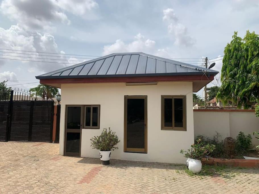 Naturally green and eco friendly 4 bedroom ensuite(Badoo' Parliament) photo 4