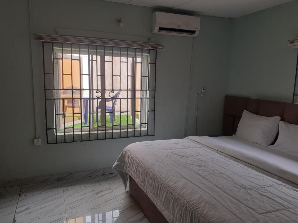 Biddex Lodge photo 1